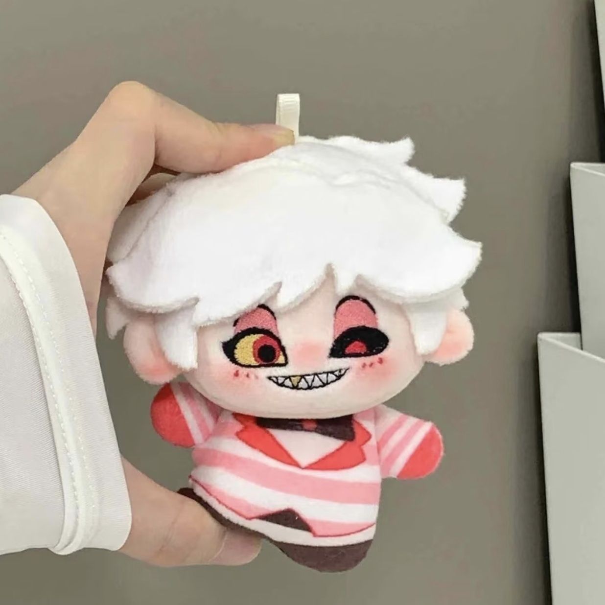 Cosplay Plushie Prop - 애니메이션 하즈빈 알라스토어 앤서니 플러시 인형
