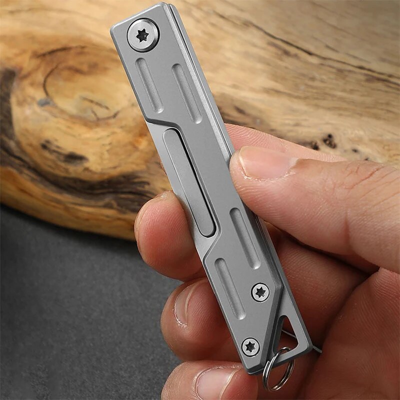 접이식 칼 9개의 교체 가능한 블레이드가 있는 스테인레 - Craft Knife Set 리뷰 및 가격